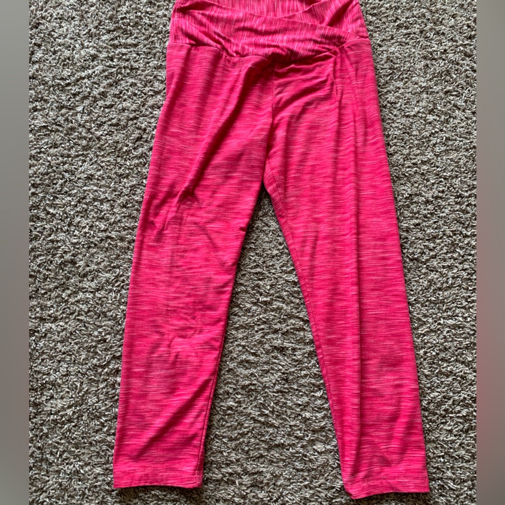 No Boundaries stretch capris size Large (11-13)